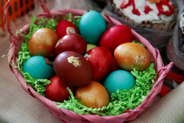 Врач Одерий: не стоит есть более 1-3 пасхальных яиц за один прием пищи