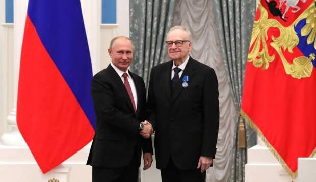 Бескрайняя искренность и доброе сердце: каким Россия запомнила Игоря Кириллова