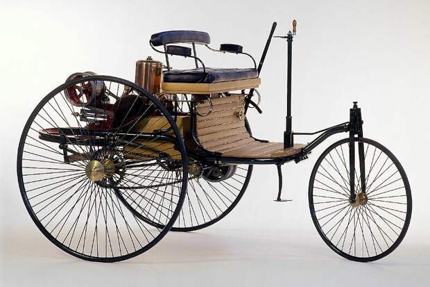 Первый автомобиль был трехколесным изобретением Карла Бенца автомир, автомобили, история, мерседес, факты