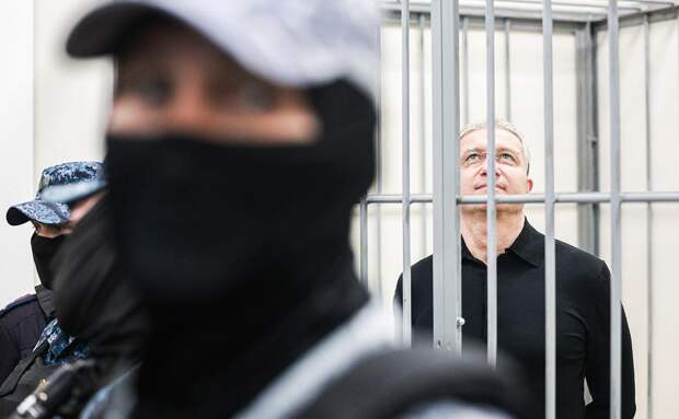 Кашеварова: Коллективный Тимур Иванов – по всей вертикали, а «менять не на кого»