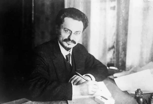 Американский историк заявил, что установил источники финансирования Троцкого
