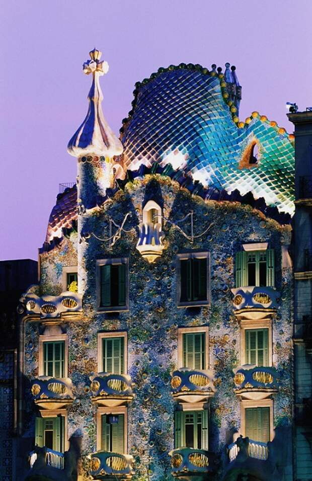 Gaudí-House-22