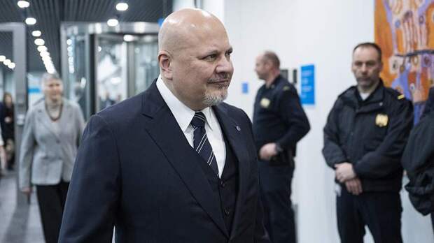 Вторая женщина обвинила прокурора МУС в домогательствах