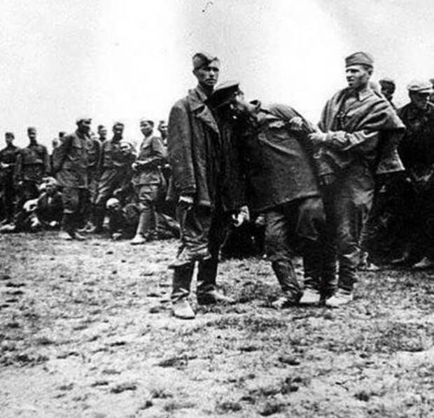 10 октября 1941 г. советский солдат М. с. крутов написал в плену прощальную записку (найдена Вяземскими поисковиками: 10 октября 1941 г. советский солдат М. с. крутов написал в плену прощальную записку (найдена Вяземскими поисковиками: