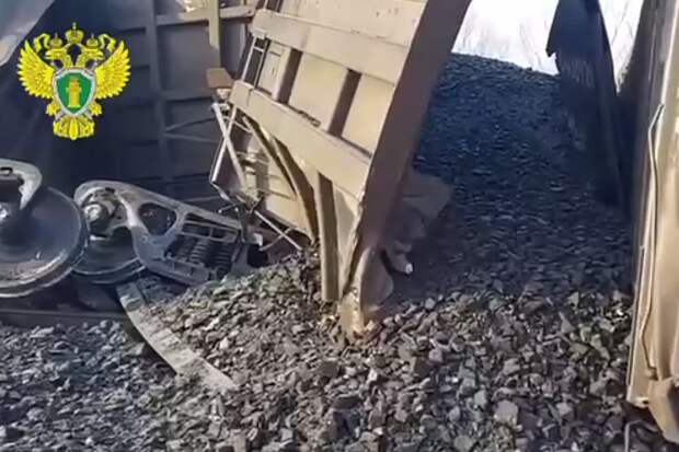 В Хабаровском крае 16 вагонов с углем сошли с рельсов