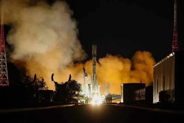 "Роскосмос": корабль "Прогресс МС-32" скорректировал орбиту МКС на 1,1 км