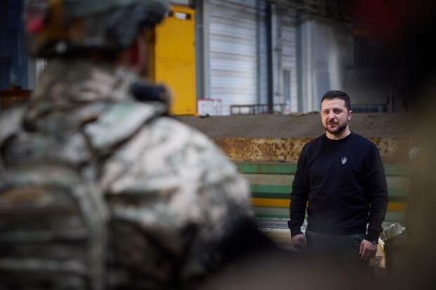 Макгрегор: Зеленский сбежит, когда российские войска начнут подходить к Киеву