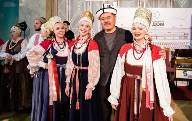 В Петербурге открылся фестиваль "Встречи в России"