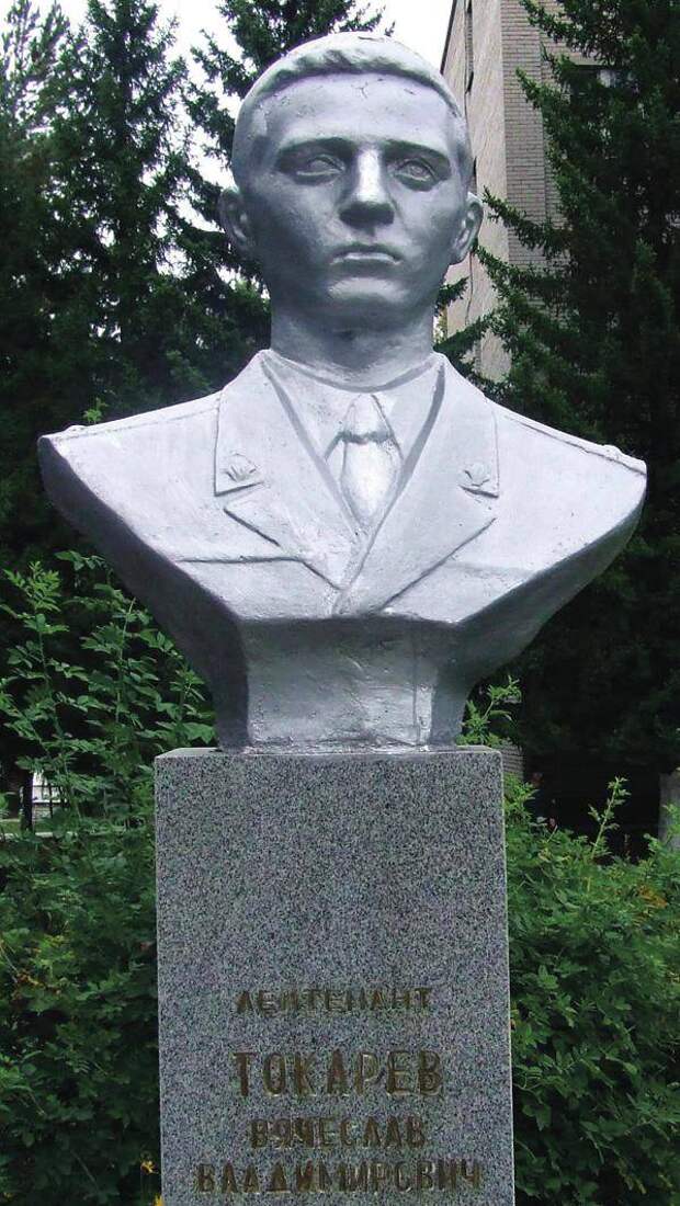 Почему всё не так? Вроде всё, как всегда. Только друг не вернулся из боя