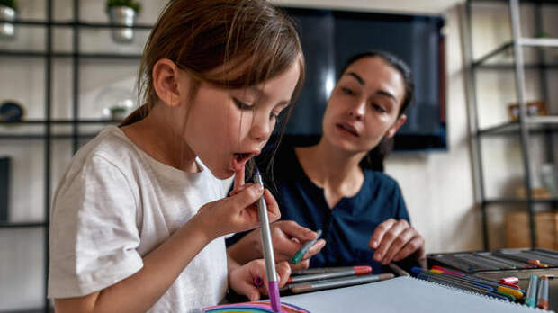 Тренажер почерка: почему обводилки работают и как заниматься с удовольствием