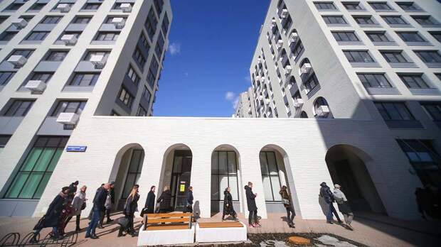 Более 20 домов строят в Москве на месте снесенных по программе реновации