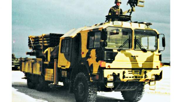 Трехосный автомобиль МАН турецкой сборки с «катюшей» Т-122