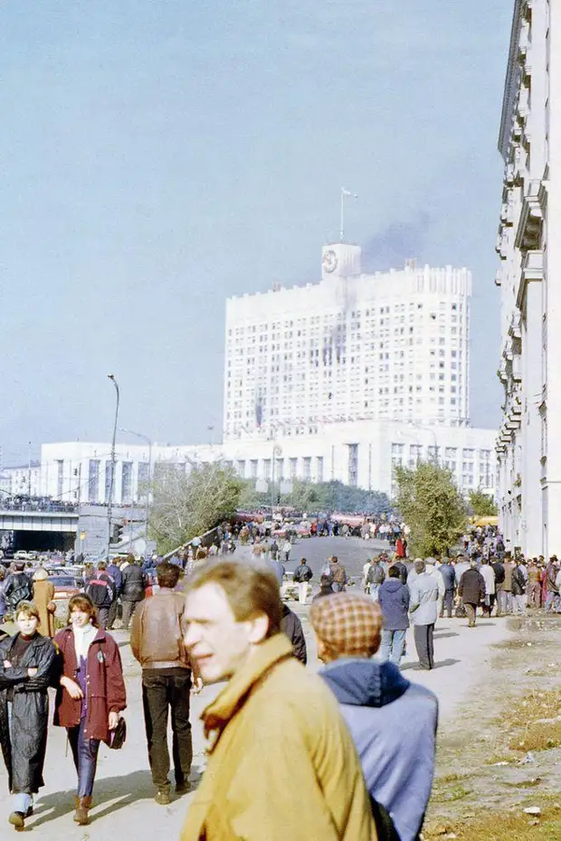 Фотография: Расстрел Дома Советов 4 октября 1993 года №8 - BigPicture.ru