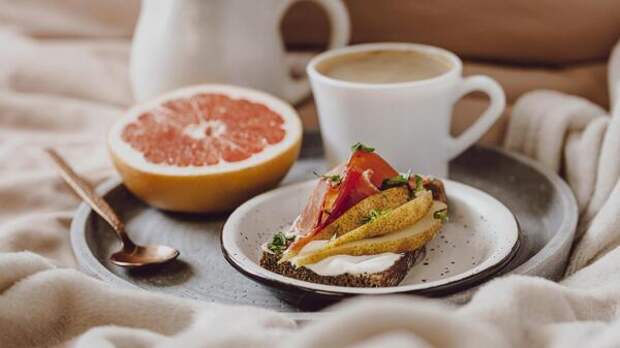 Завтрак для бодрости, а не для усталости. От каких продуктов стоит отказаться с утра