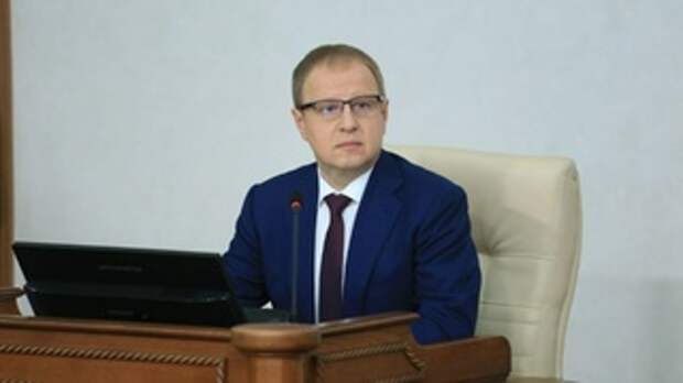 Губернатор Виктор Томенко / Фото: amic.ru
