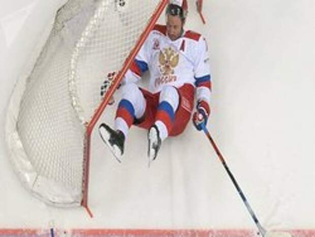 Российским хоккеистам запретили называться "Сборной России"
