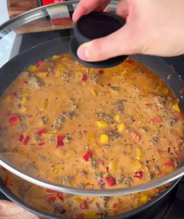 Макароны по-флотски я прост обожаю. Вообще, люблю макароны в любом виде и могу есть их часто. Но даже любимое блюдо приедается— хочется разнообразия. Предлагаю «улучшенный» рецепт макарошек по-флотски.-5