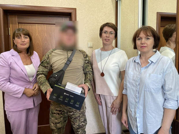 Жители Архангельской области помогают бойцам покупкой техники и оборудования