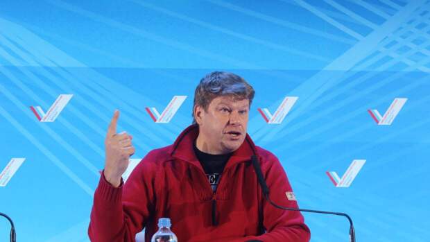 Дмитрий Губерниев рассказал подробности задержки «золотого рейса» из Пекина