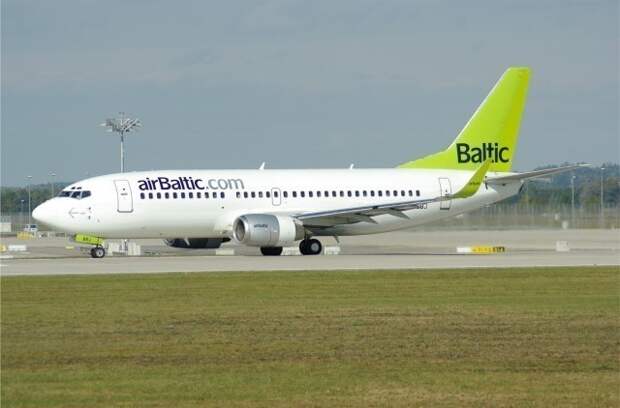 Самолет Air Baltic 