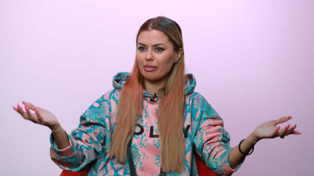 Виктория Боня призналась, что после родов заподозрила подмену дочери