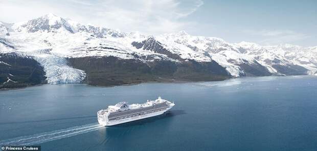 26. Судно Sapphire Princess идет по фьорду на Аляске, пока пассажиры любуются захватывающим видом на ледник. В этих местах насчитывается более десятка крупных ледников, окруженных снежными вершинами красиво, красивые места, круиз, круизы, мир, паром, путешествия, фото