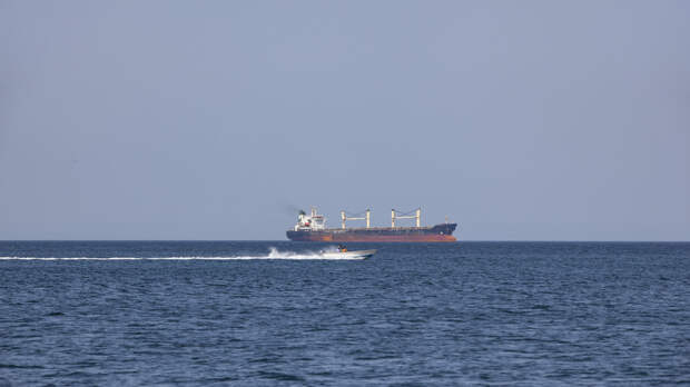 Хаменеи призвал страны Персидского залива занять правильную сторону