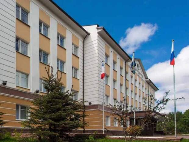 В Новгородской области за травму ребёнка в стенах школы наказали её директора