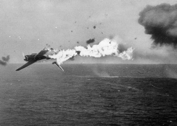 Kamikaze-in-flames-off-USS-yorktown