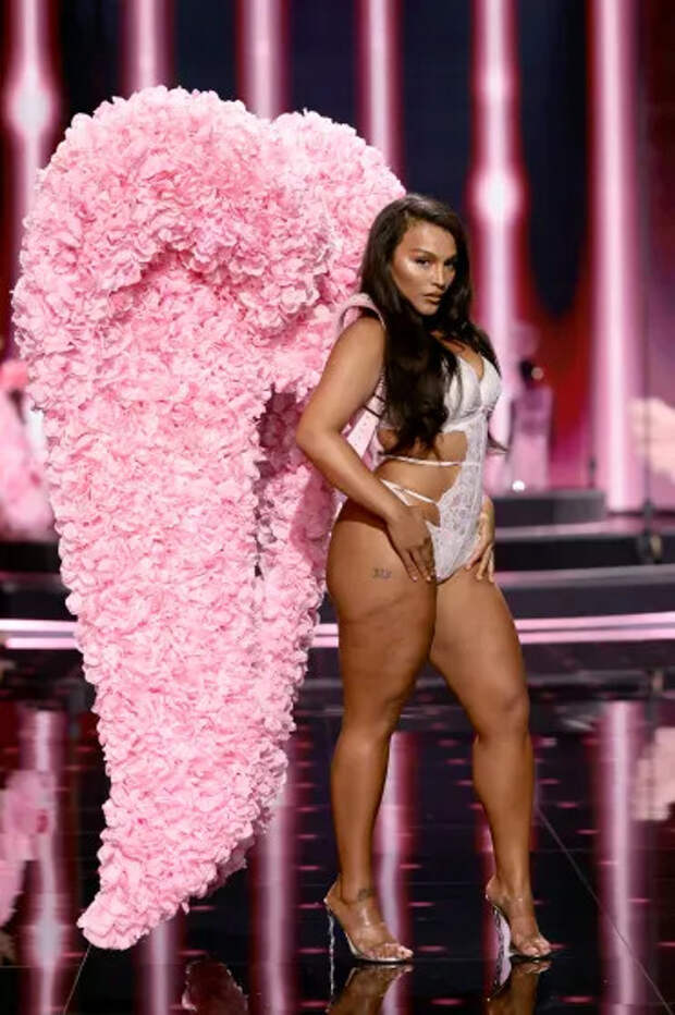 Палома Эльсессер