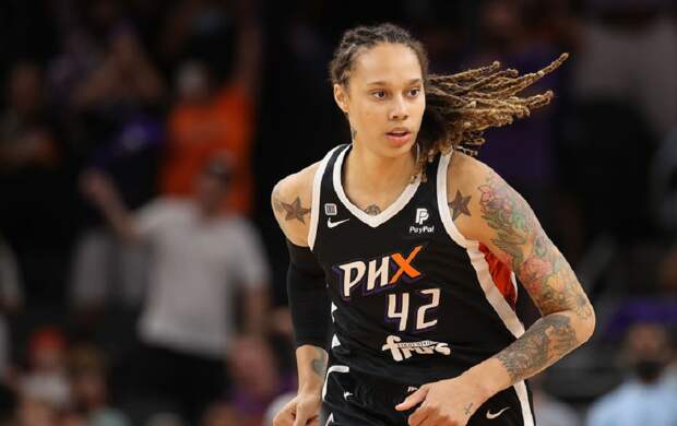 Brittney Griner on the court