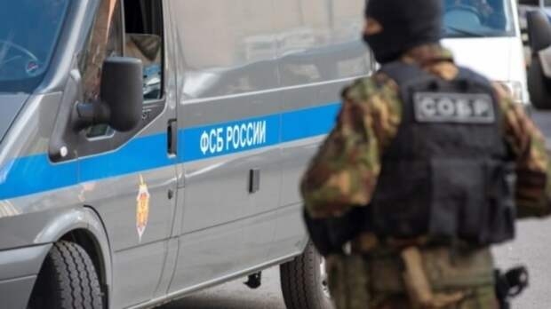Семерых подозреваемых в связях с ИГ задержали в Петербурге