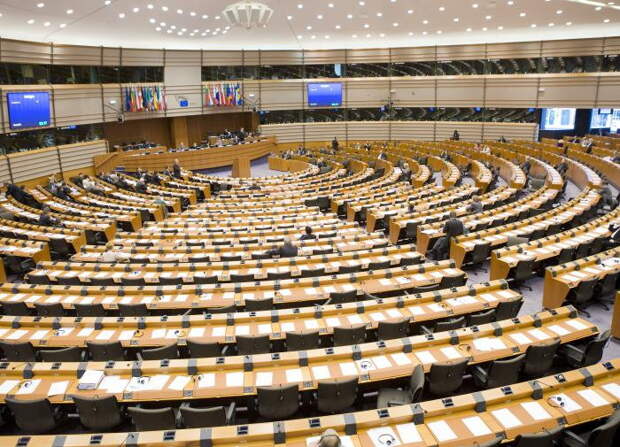 Бойкот и санкции: Европарламент призвал изолировать Россию