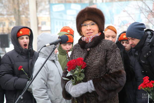 «Особый героизм»: Эльмира Зарипова назвала духовную мощь ленинградцев примером мужества