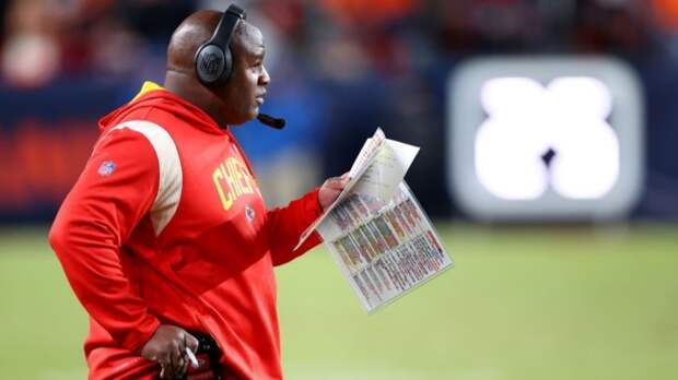 Eric Bieniemy coaching