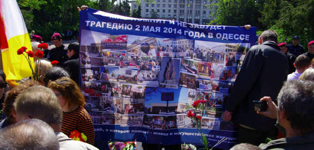 Участница флешмоба в Одессе: начали со «Смуглянки» — закончим «Днем Победы» с брони танков