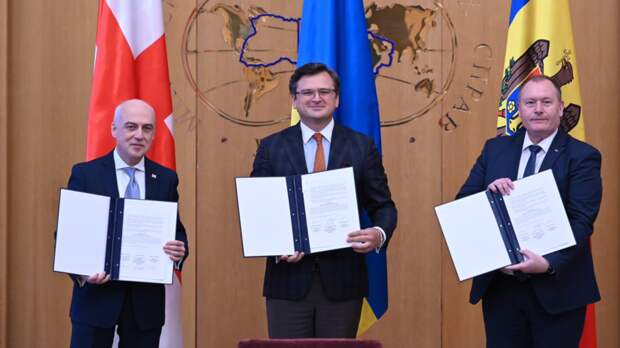 Украина, Грузия и Молдавия подписали меморандум о цели евроинтеграции