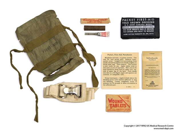 Аптечка первой помощи парашютиста (США) - Полевые аптечки солдат и офицеров Великой отечественной войны