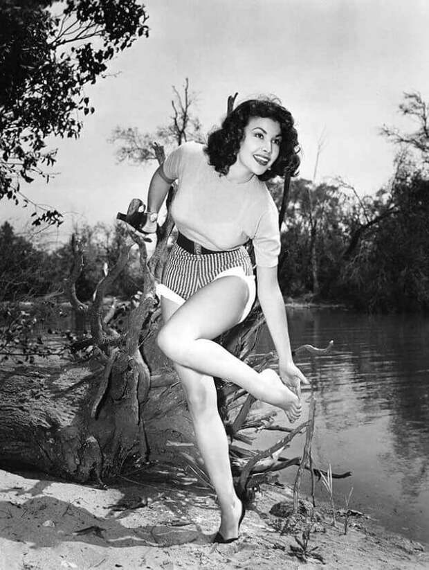 Мара Кордэй (Mara Corday)