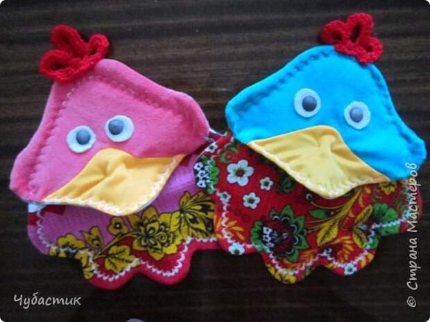 Доброго Всем времечка!!!!!!! Вот и у меня родился первый петушок!!!!!!! Весь период его рождения решила сразу заснять чтоб на примере петушка показать как я шью прихватки, да мой петушок - прихватка , он весь следующий год будет помогать и радовать на кухне. Поэтому принципу можно шить любые штучки (грибочки, пироженки, мышки.... всё что придёт на ум)))) И так: фото 35