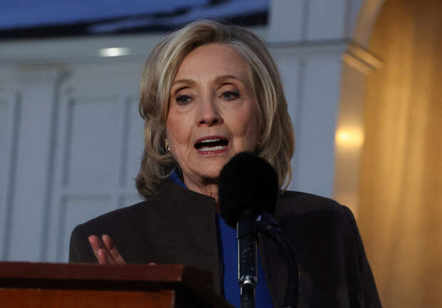 Клинтон рассказала о странном допросе про НЛО