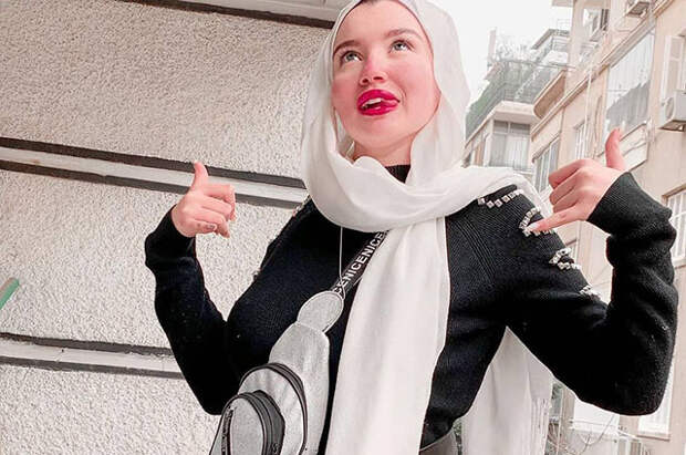 Популярных египетских блогерш приговорили к двум годам тюрьмы за публикацию "непристойных видео"