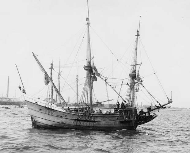Реплика голландского судна "Халве Ман"
