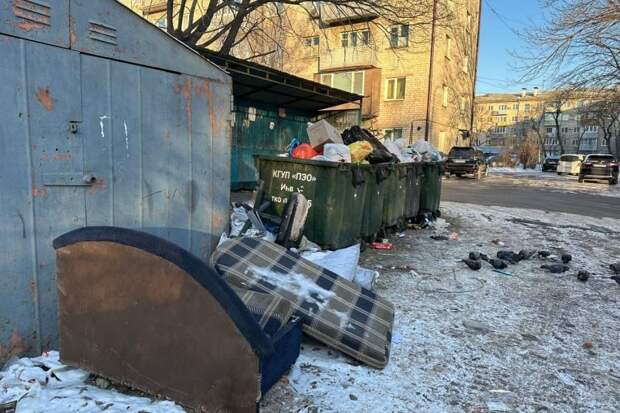 Можно ли выбрасывать старую мебель на помойку