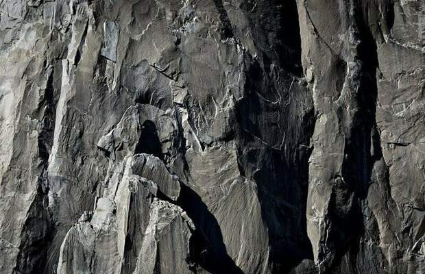 Устрашающее лицо горы Эль-Капитан в Йосемити, Калифорния (Алекс Палмер, категория "Природа") National Geographic Traveller 2019, конкурс, мир, путешествие, финалист, фотограф, фотография, фотомир