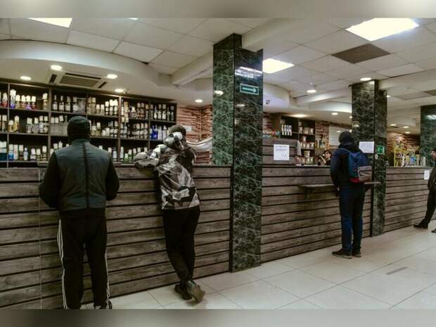 В регионе закрыли 420 алкоточек в многоквартирных домах с 1 сентября