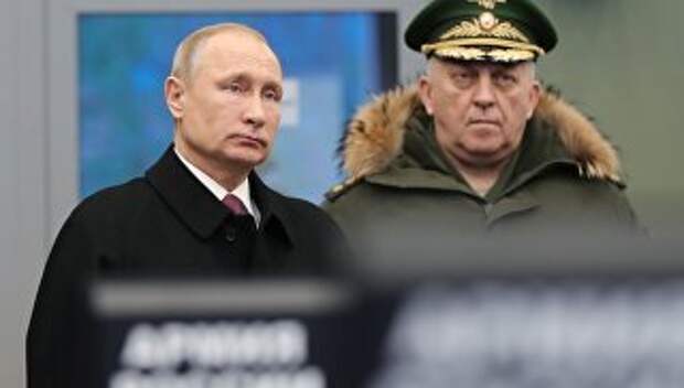 Президент РФ Владимир Путин во время посещения Военной академии РВСН имени Петра Великого