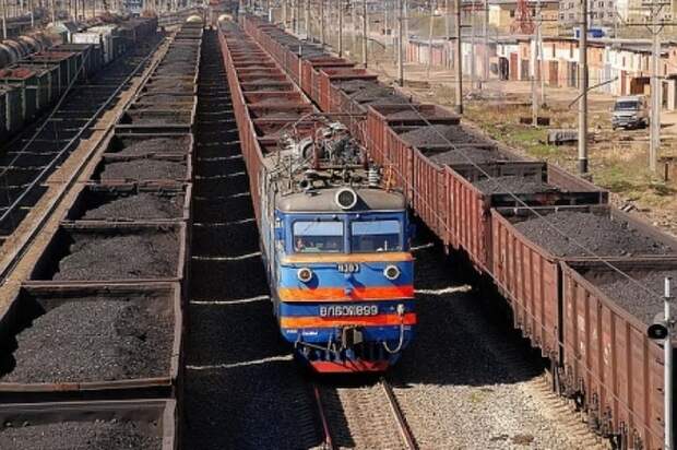 Роттердам минус: Украина начала закупки донецкого угля через Россию