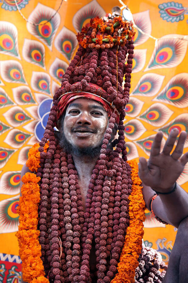Индуистский гуру на праздновании Кумбха-мелы в Аллахабаде вокруг света, путешествия, фотография