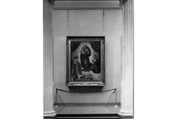 Фотогалерея «Зачем 65 лет назад из Москвы в Дрезден отправили «Сикстинскую мадонну» Рафаэля и другие сокровища саксонских курфюрстов»